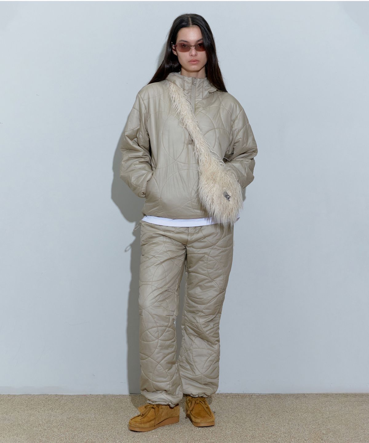 캠핑 좋아하는 남동생 생일 선물로 고른 스컬프터 PRIMALOFT Quilted Pants D.Beige SC23A478BE 실물 핏 · 상품 이미지 3