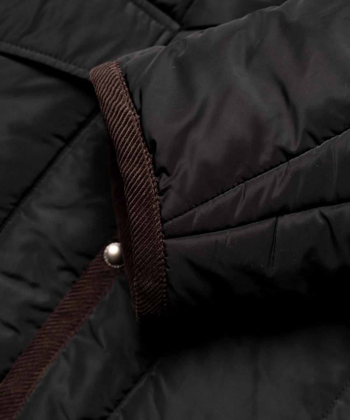 HOODED VERTICAL QUILTED MID JUMPER 에든버러클럽 LKU26 퀼팅 점퍼 고민하다 지른 뒤 한 달 내내 교복처럼 입는 이유